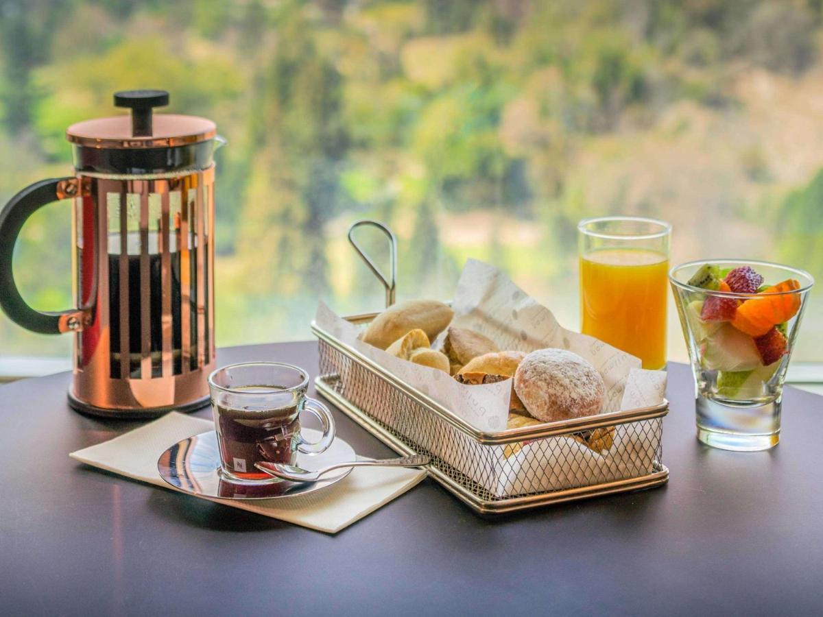 Pullman Santiago Vitacura Eksteriør billede A French press