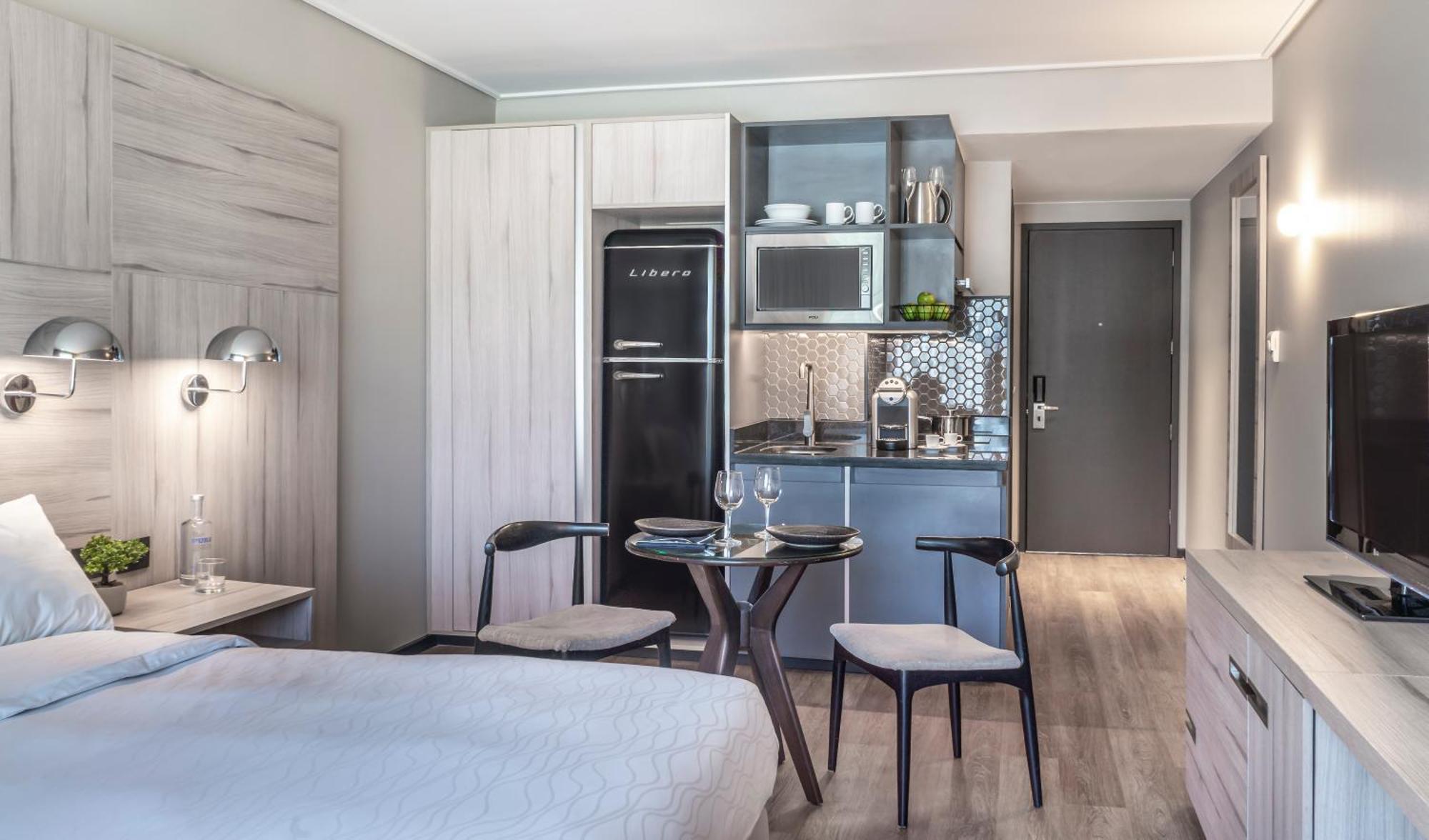 Pullman Santiago Vitacura Eksteriør billede A typical studio apartment